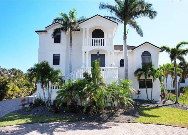 Property at 16770 Jacaranda Dr, Fort Myers, FL 33908, 4 beds, 3.5 baths