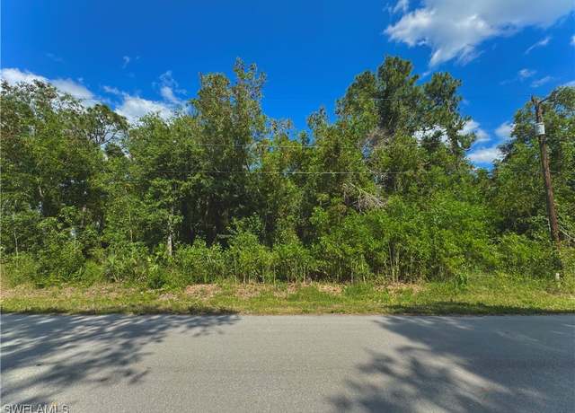Property at 418 Grant Ave, Lehigh Acres, FL 33972