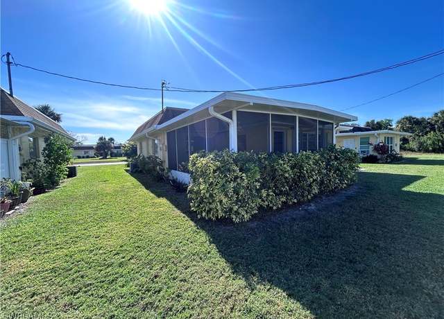 Property at 2213 Gardenia Way, Lehigh Acres, FL 33936, 2 beds, 1.5 baths
