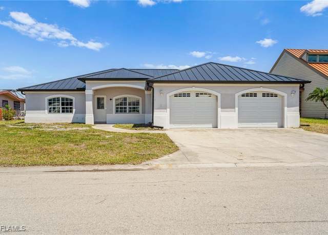 Property at 18307 Cutlass Dr, Fort Myers Beach, FL 33931, 3 beds, 3 baths
