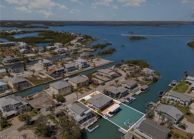Property at 240 Driftwood Ln, Fort Myers Beach, FL 33931, 2 beds, 2 baths