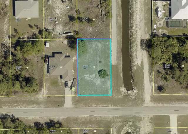 Property at 3700 40th St SW, Lehigh Acres, FL 33976