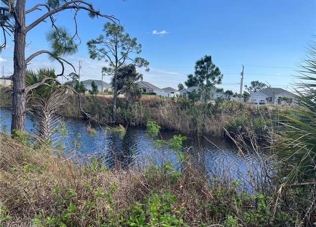 Property at 1010 NE 44th Ln, Cape Coral, FL 33909