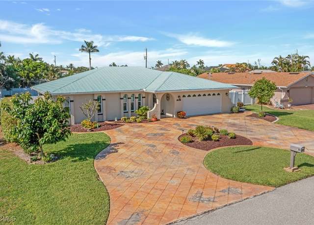 Property at 322 SE 31st St, Cape Coral, FL 33904, 3 beds, 2 baths