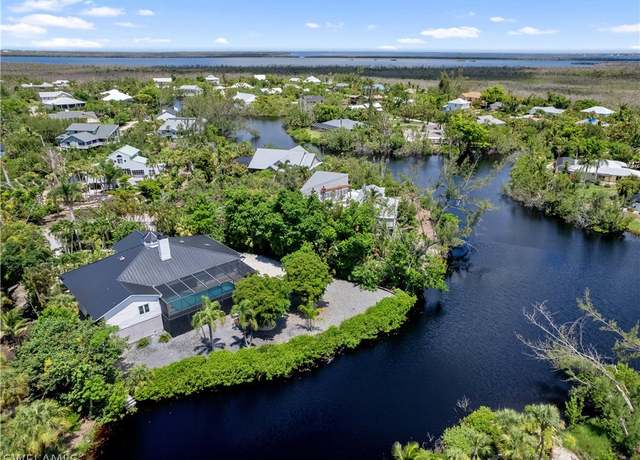 Property at 9439 Cotten Ct, Sanibel, FL 33957, 4 beds, 4.5 baths
