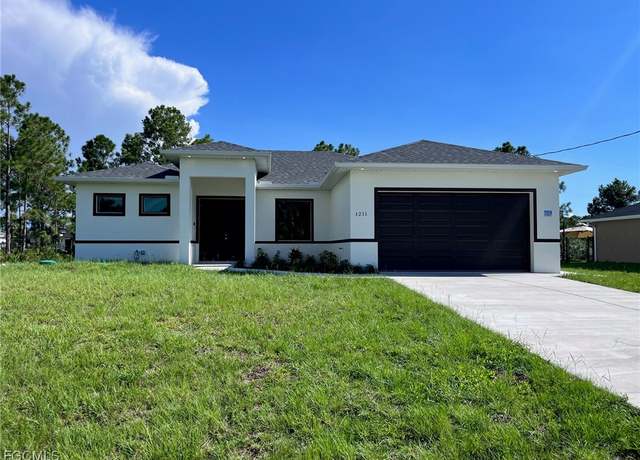 Property at 3211 41st St W, Lehigh Acres, FL 33971, 4 beds, 2.5 baths