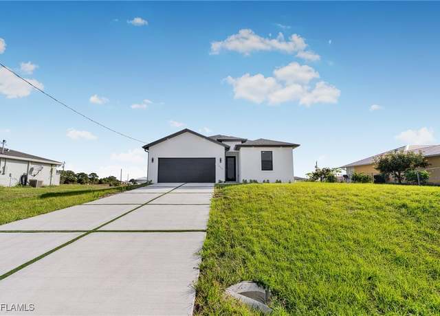Property at 7029 Palpano Cir, Labelle, FL 33935, 4 beds, 3 baths