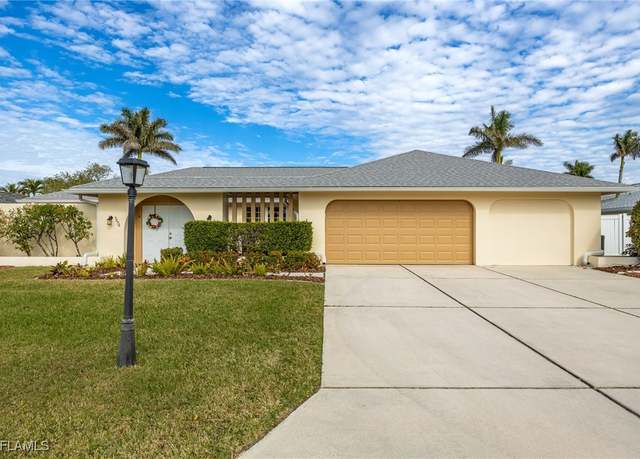 Property at 5676 Montilla Dr, Fort Myers, FL 33919, 5 beds, 3.5 baths