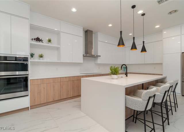 Property at 13965 Avon Park Cir, Fort Myers, FL 33912, 3 beds, 3 baths