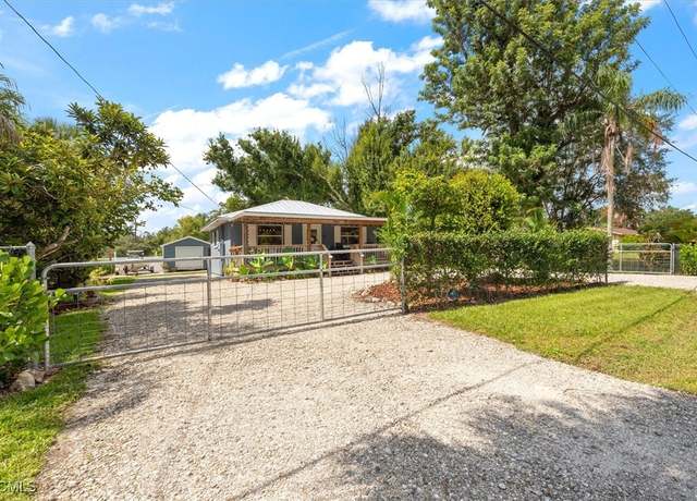 Property at 703 Queens Dr, North Fort Myers, FL 33903, 1 bed, 1 bath