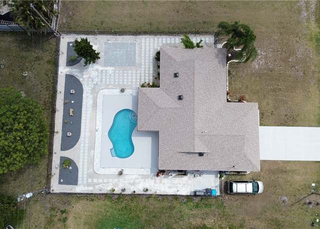 Property at 915 SW 36th St, Cape Coral, FL 33914, 3 beds, 2 baths