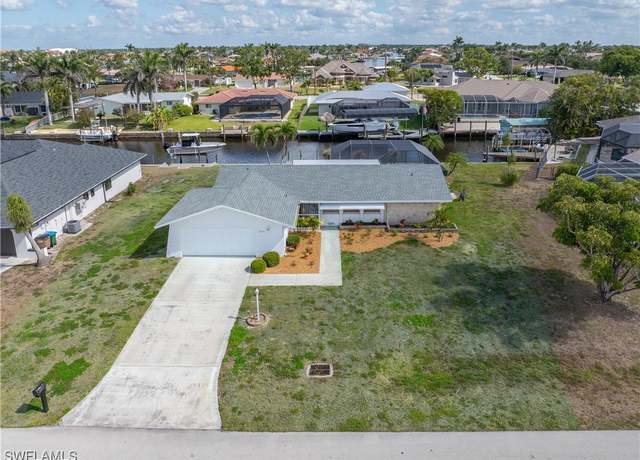 Property at 2219 SE 31st St, Cape Coral, FL 33904, 2 beds, 2 baths