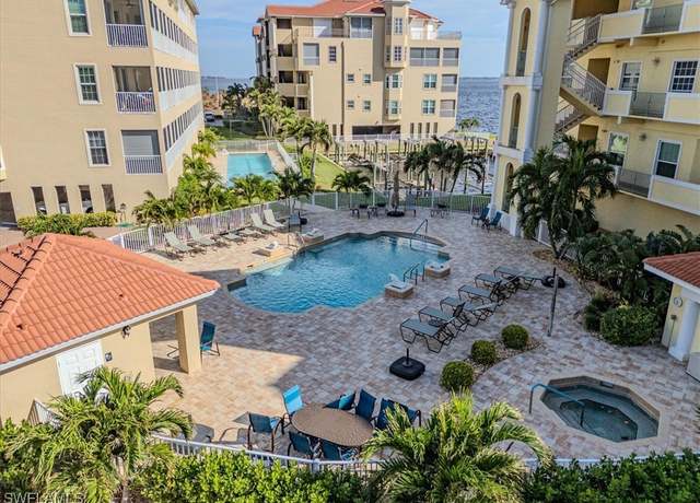 Property at 4235 SE 20th Pl Unit C302, Cape Coral, FL 33904, 3 beds, 3 baths