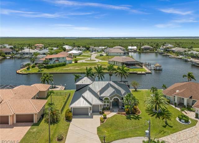 Property at 4012 SW 29th Ave, Cape Coral, FL 33914, 4 beds, 4.5 baths