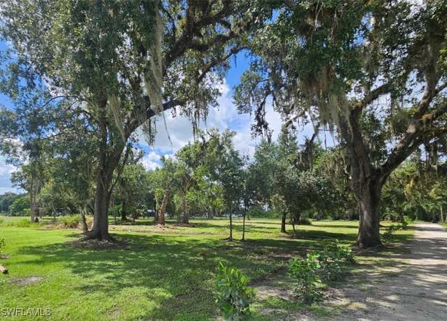 Property at 955 Chickasaw Ave, Labelle, FL 33935