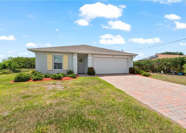 Property at 7010 Beaver Cir, Labelle, FL 33935, 3 beds, 2 baths
