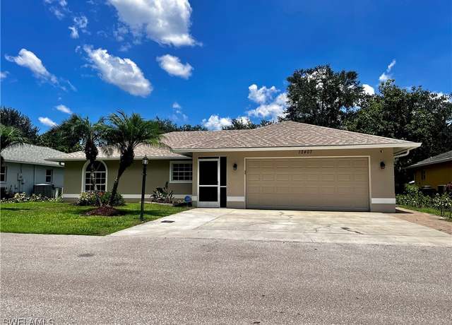 Property at 12407 Londonderry Ln, Bonita Springs, FL 34135, 3 beds, 2 baths