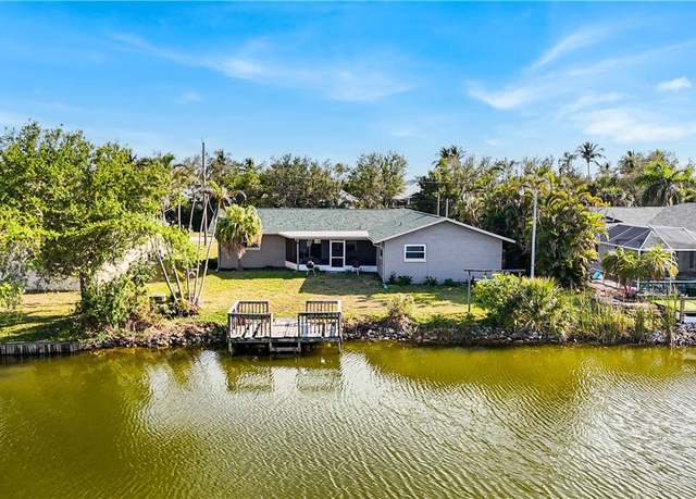 Property at 15910 Lake Candlewood Dr #15910, Fort Myers, FL 33907, 3 beds, 2 baths
