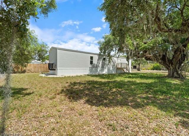Property at 1038 Canopy Ln, Moore Haven, FL 33471, 3 beds, 2 baths