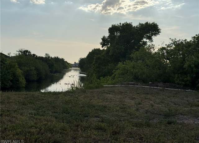 Property at 1528 NE 13th Ave, Cape Coral, FL 33909