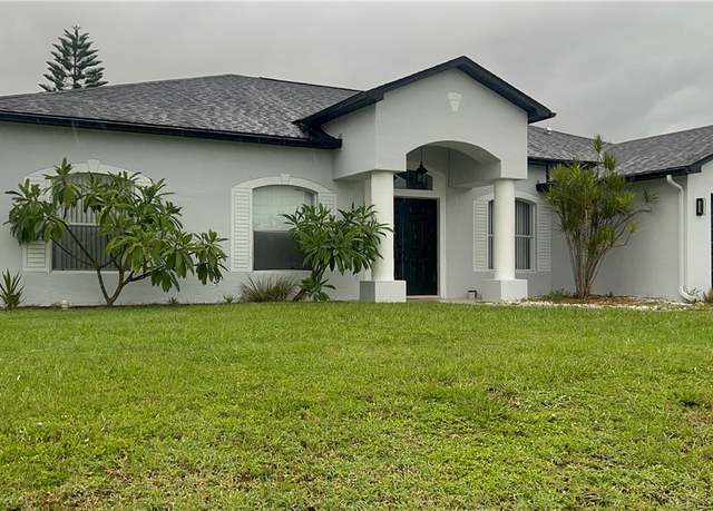 Property at 1512 SE 2nd Pl, Cape Coral, FL 33990, 3 beds, 2 baths