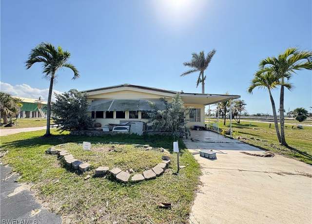 Property at 13651 Grackle Dr, Fort Myers, FL 33908, 2 beds, 2 baths