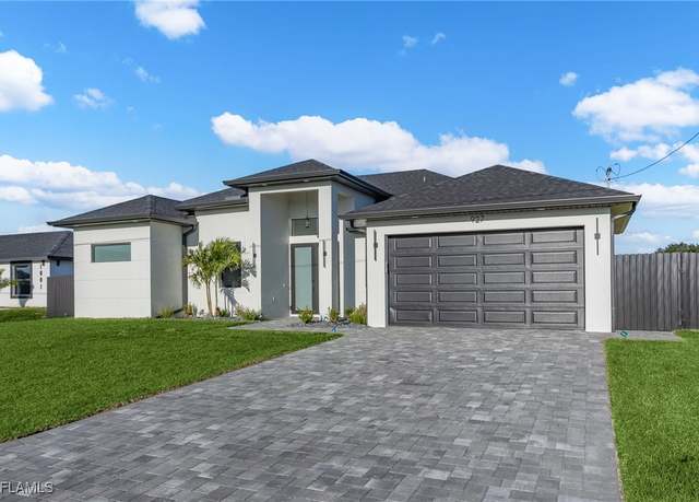 Property at 927 NE 13th Pl, Cape Coral, FL 33909, 3 beds, 2 baths