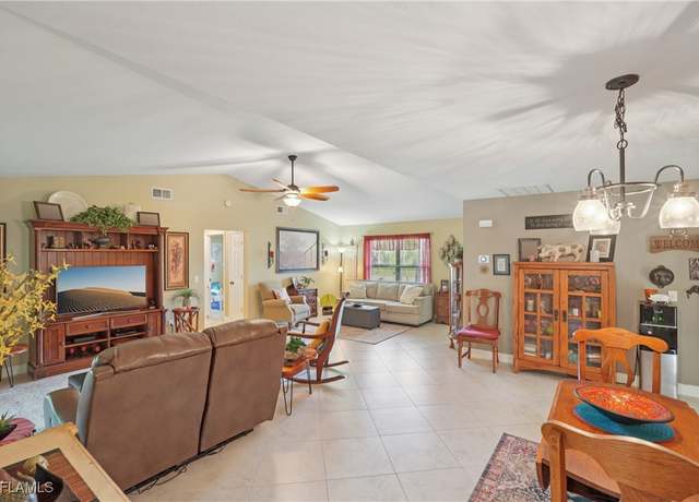 Property at 538 SE 32nd Ter, Cape Coral, FL 33904, 3 beds, 2 baths