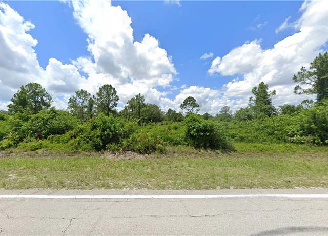 Property at 10 E 12th St, Lehigh Acres, FL 33972