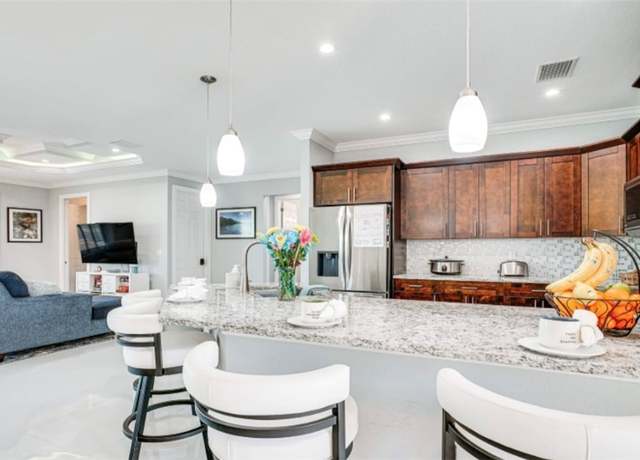 Property at 1806 SW 23rd Ct, Cape Coral, FL 33991, 3 beds, 2.5 baths