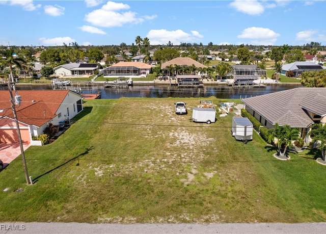 Property at 229 SE 28th Ter, Cape Coral, FL 33904