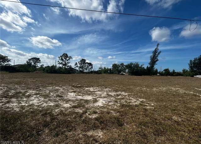 Property at 1402 NW 25th St, Cape Coral, FL 33993