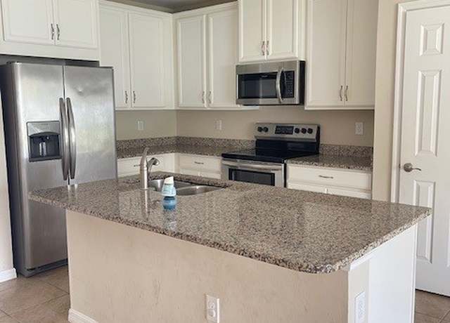 Property at 3757 Crofton Ct, Fort Myers, FL 33916, 3 beds, 2.5 baths