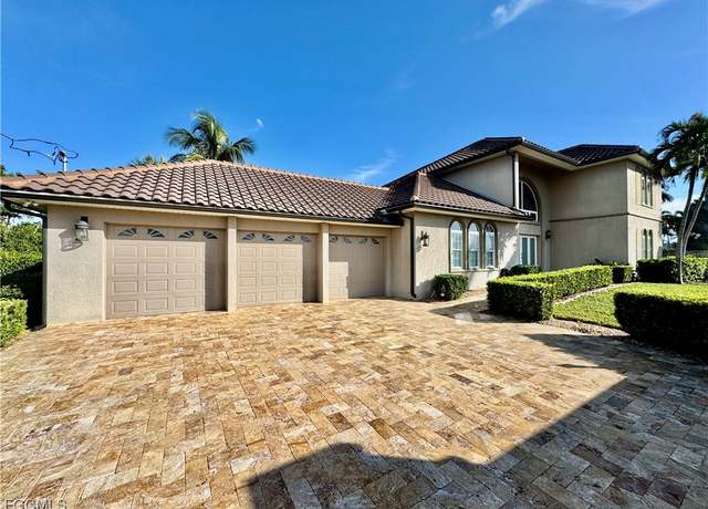 Property at 14370 Mcgregor Blvd, Fort Myers, FL 33919, 4 beds, 4.5 baths