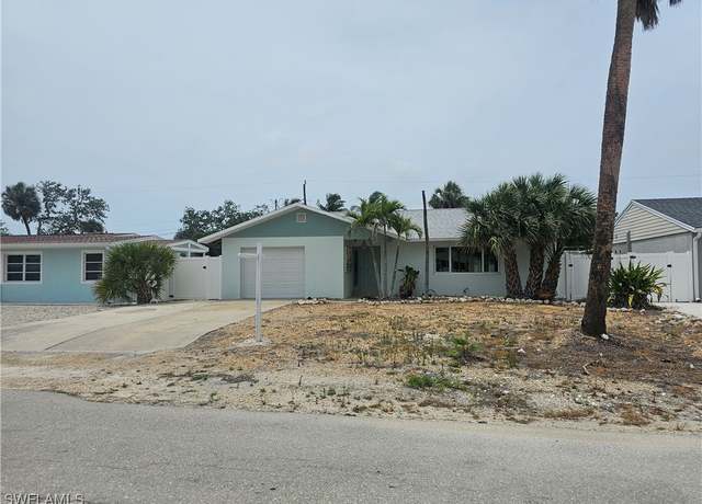 Property at 193 Hibiscus Dr, Fort Myers Beach, FL 33931, 2 beds, 2 baths