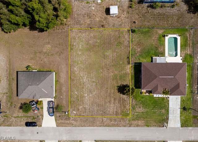 Property at 225 Manasota St, Fort Myers, FL 33913
