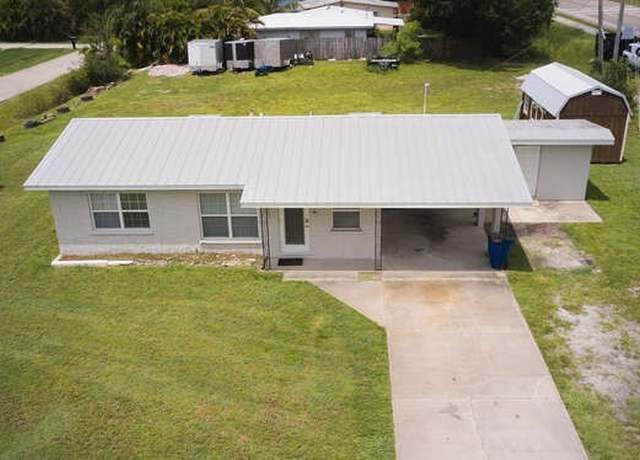 Property at 1637 Piney Rd, North Fort Myers, FL 33903, 2 beds, 1 bath