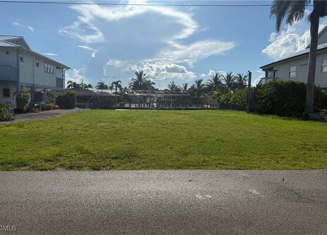 Property at 2480 Sycamore St, St James City, FL 33956