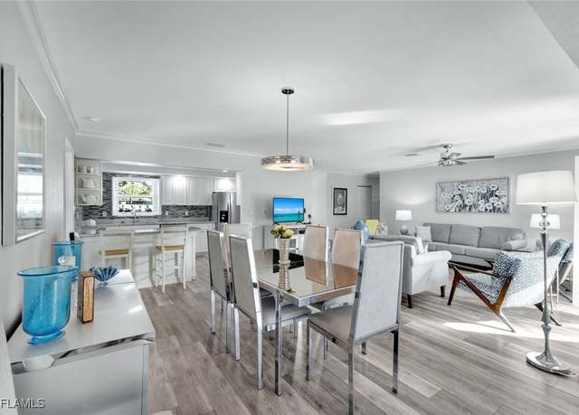 Property at 4263 Island Cir Unit D, Fort Myers, FL 33919, 3 beds, 2.5 baths