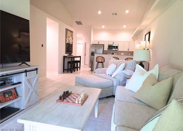 Property at 1321 SE 23rd Pl, Cape Coral, FL 33990, 6 beds, 4 baths