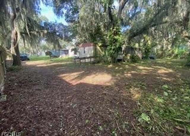 Property at 1034 Collier Ln, Moore Haven, FL 33471, 2 beds, 2 baths