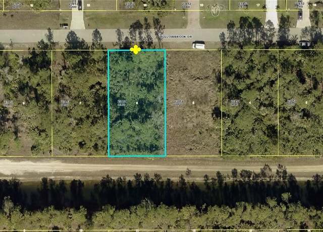 Property at 483 Willowbrook Dr, Lehigh Acres, FL 33972