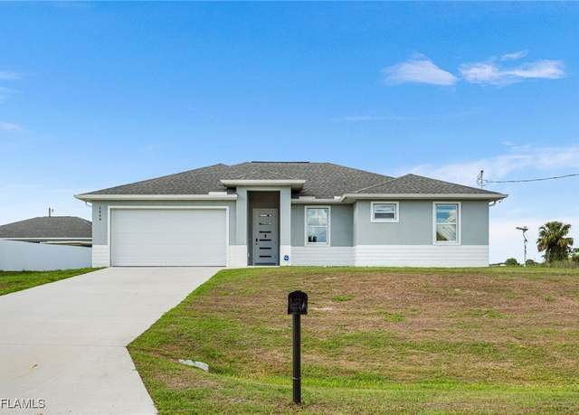 Property at 1049 Solar Ct, Labelle, FL 33935, 3 beds, 2 baths