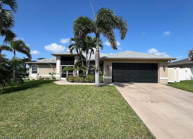 Property at 940 SE 20th Ct, Cape Coral, FL 33990, 3 beds, 2.5 baths