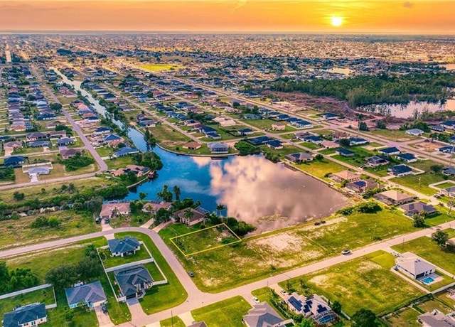 Property at 907 SW 1st Ter, Cape Coral, FL 33991