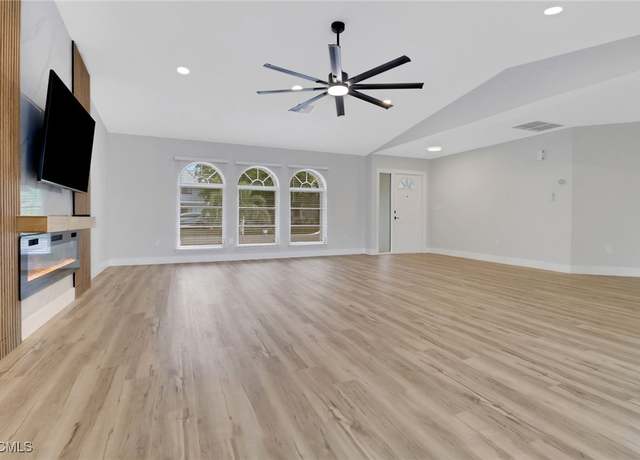 Property at 814 Victoria Dr, Cape Coral, FL 33904, 3 beds, 2 baths