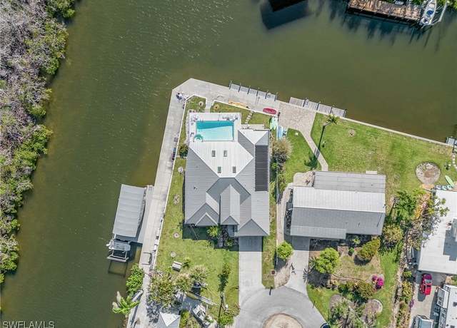 Property at 2810 Teal Ct, St. James City, FL 33956, 3 beds, 3 baths