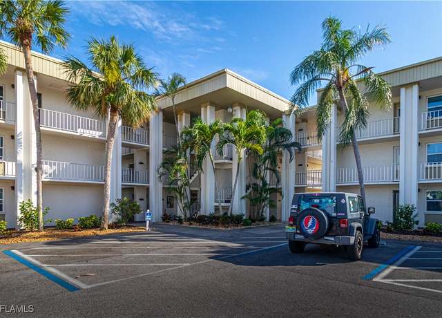 Property at 1624 Pine Valley Dr #218, Fort Myers, FL 33907, 2 beds, 2 baths
