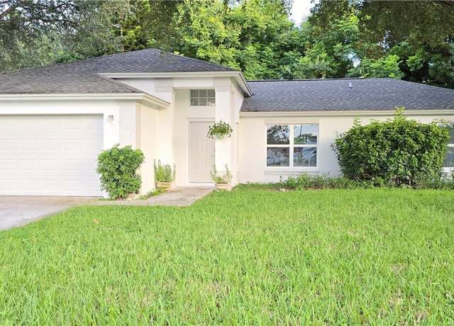 Property at 687 Grove Dr, Naples, FL 34120, 3 beds, 2 baths