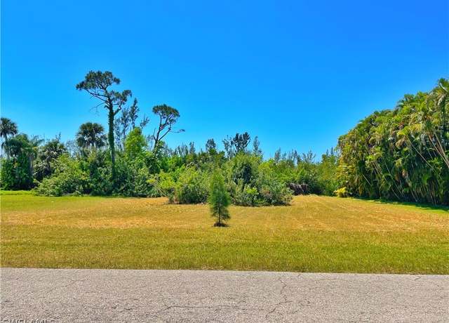 Property at 14185 Clubhouse Dr, Bokeelia, FL 33922